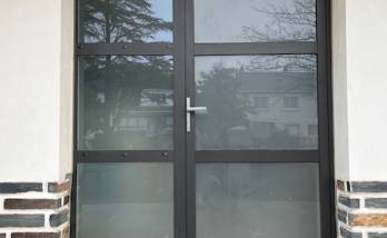 Rénovation de maison avec nouvelle porte d'entrée - Nantes 44