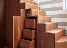 escalier avec rangements