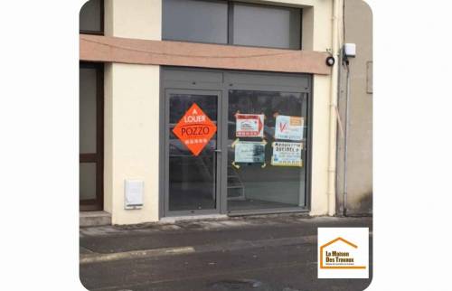 Pose d'une vitrine en aluminium à Granville (50400)