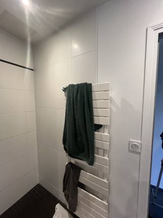 Changement du revêtement mural salle de bain