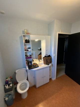 avant de refaire la salle de bain