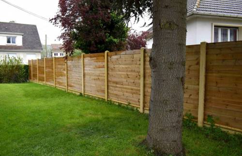 Installation d'une clôture en bois dans le Calvados