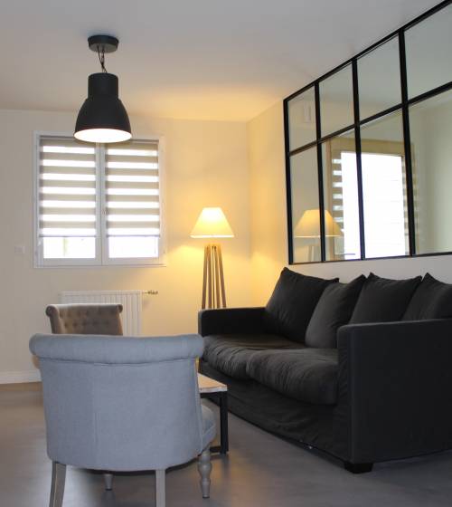 Salon avec verrière d'atelier 