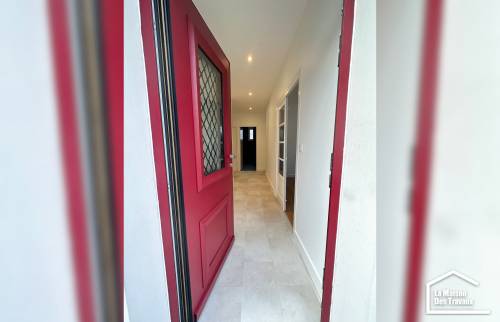 Porte d'entrée de maison moderne