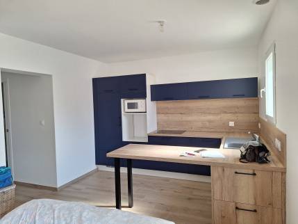 Transformation de garage en espace habitable avec aménagement de cuisine ouverte - Pornic 44