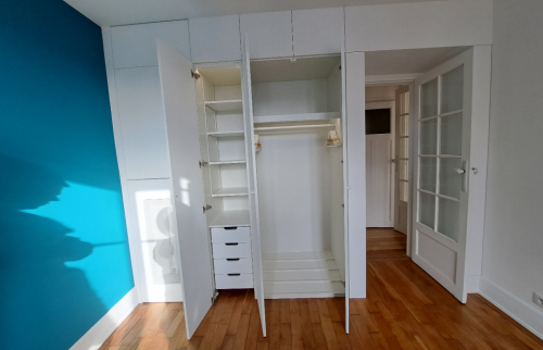 Un dressing sur mesure dans un appartement à Asnières