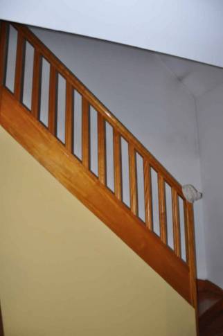 Escalier intérieur avant rénovation - Evry-Grégy-sur-Yerres 77166