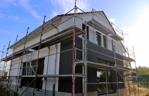 Isolation thermique par l'extérieur avec changement de fenêtres et porte en PVC et remplacement gouttières en zinc - Crécy-la-Chapelle - 77580 - 