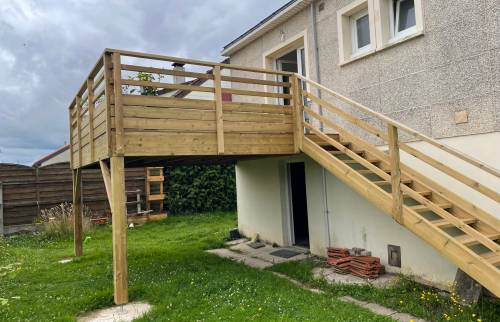Création d'une terrasse sur pilotis à Rezé