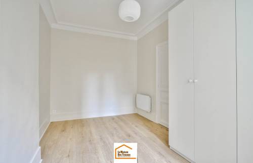 Parquet en bois massif remis à neuf