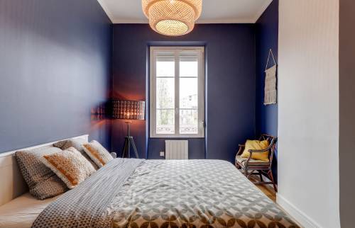 Rénovation complète d’un grand appartement dans un style urbain, Neuville Sur Saone