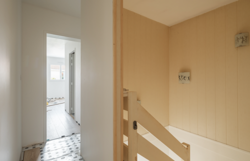 Surélévation de maison à Rezé (44400) - pose d'un escalier pour la surélévation