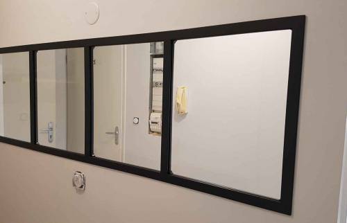 Pose pendant le chantier après ouverture de la cloison