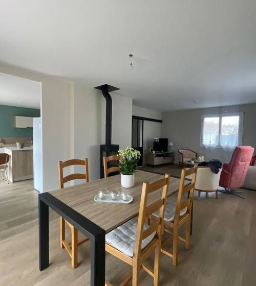Nouveau salon salle à manger avec ouverture sur la cuisine rénovée - Saint-Léger-sous-Cholet 49