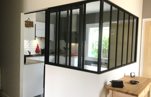 Porte verrière coulissante en applique