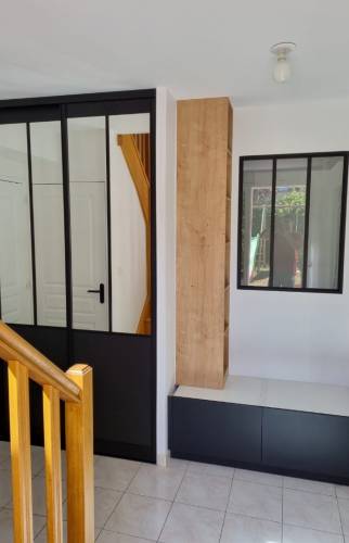 Porte verrière et rangement sur mesure dans l'entrée (Ifs 14123)