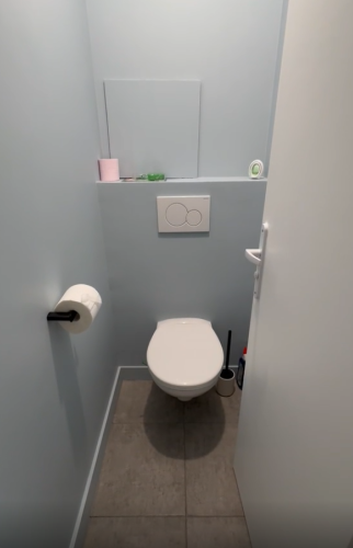 wc suspendu à paris18