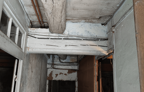 Rénovation d’une maison en cours à Vénérieu (38460)