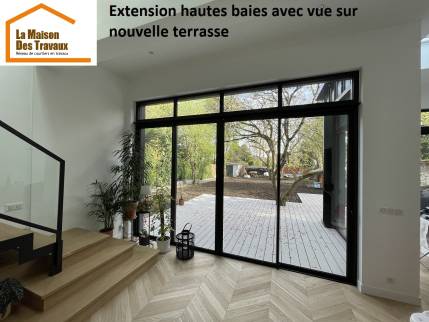 Extension avec hautes baies vitrées (Brunoy 91800)
