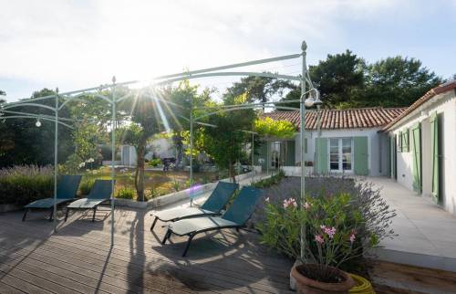 Une extension parfaitement intégrée au reste de la maison Ile de Ré - Yvelines