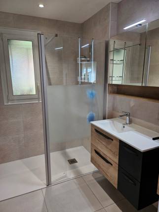 Rénovation de salle de bain avec douche de plain-pied - Mauguio 34130