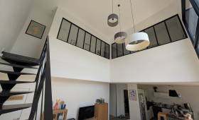 Espace de vie séparé de la mezzanine