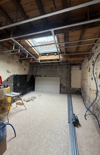 Transformation d'un petit bien ancien en logement à Indre 4