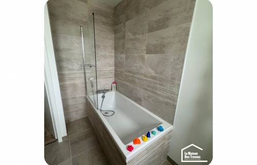 Faïence pour une baignoire 