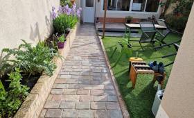 Allée pavée à Avon
