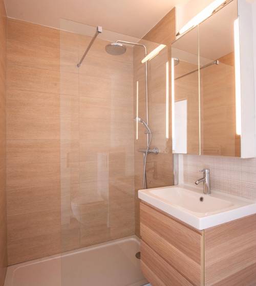 Une salle d'eau totalement rénovée au Chesnay