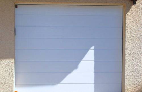 Porte de gargae en aluminume Blanc