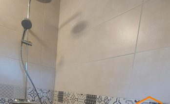 Faience et colonne de douche