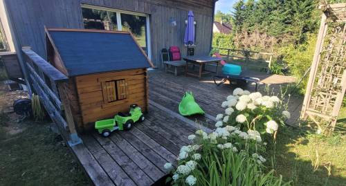 Ancienne terrasse bois avant travaux de rénovation extérieure - Soignolles-en-Brie 77111