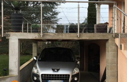 terasse en béton ciré vue de face carport 