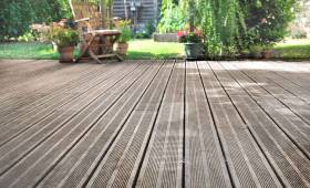 Aménager une terrasse en bois à Paris étoile