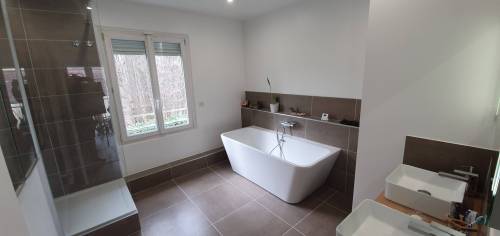 Salle de bain rénovée - Gretz-Armainvilliers 77220