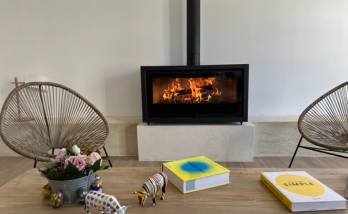 Une cheminée à foyer fermé