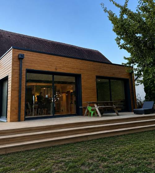 Extension en bois d'une maison 