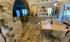 Cuisine dans les tons beiges La Maison Des Travaux Alès