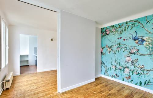 Papier peint décoratif en rénovation de mur
