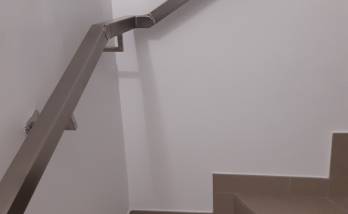 Escalier carrelé, garde-corps inox à Sierentz