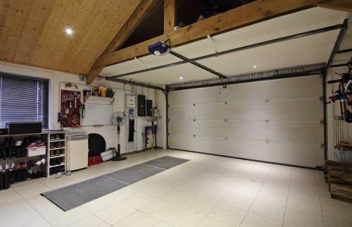 Réalisation d’un garage avec création d’une mezzanine de stockage