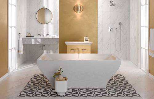 Rénovation d'une salle de bain avec une baignoire en îlot à Neuilly