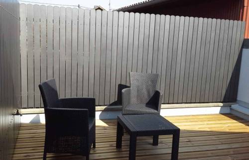 Terrasse bois et lame en acier thermolaqué à Bartenheim