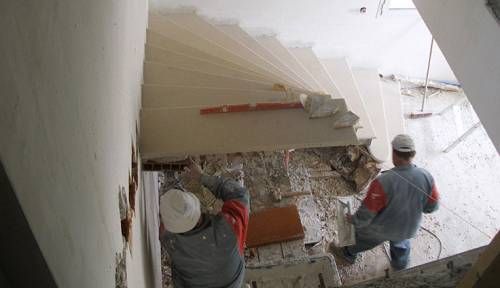 Escalier circulaire réalisé en marbre