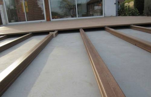 Barentin (76) : Terrasse moderne en composite