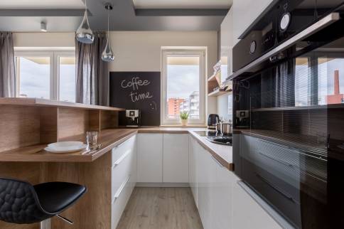 Cuisine blanche et bois