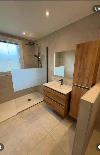Rénovation d’une salle de bains avec WC à Fraisse (42490)