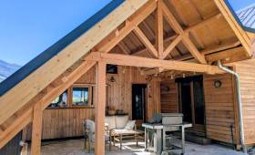 Un joli porche couvert sur-mesure pour nos clients de Theys