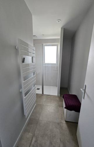 Vue de la nouvelle salle de bains